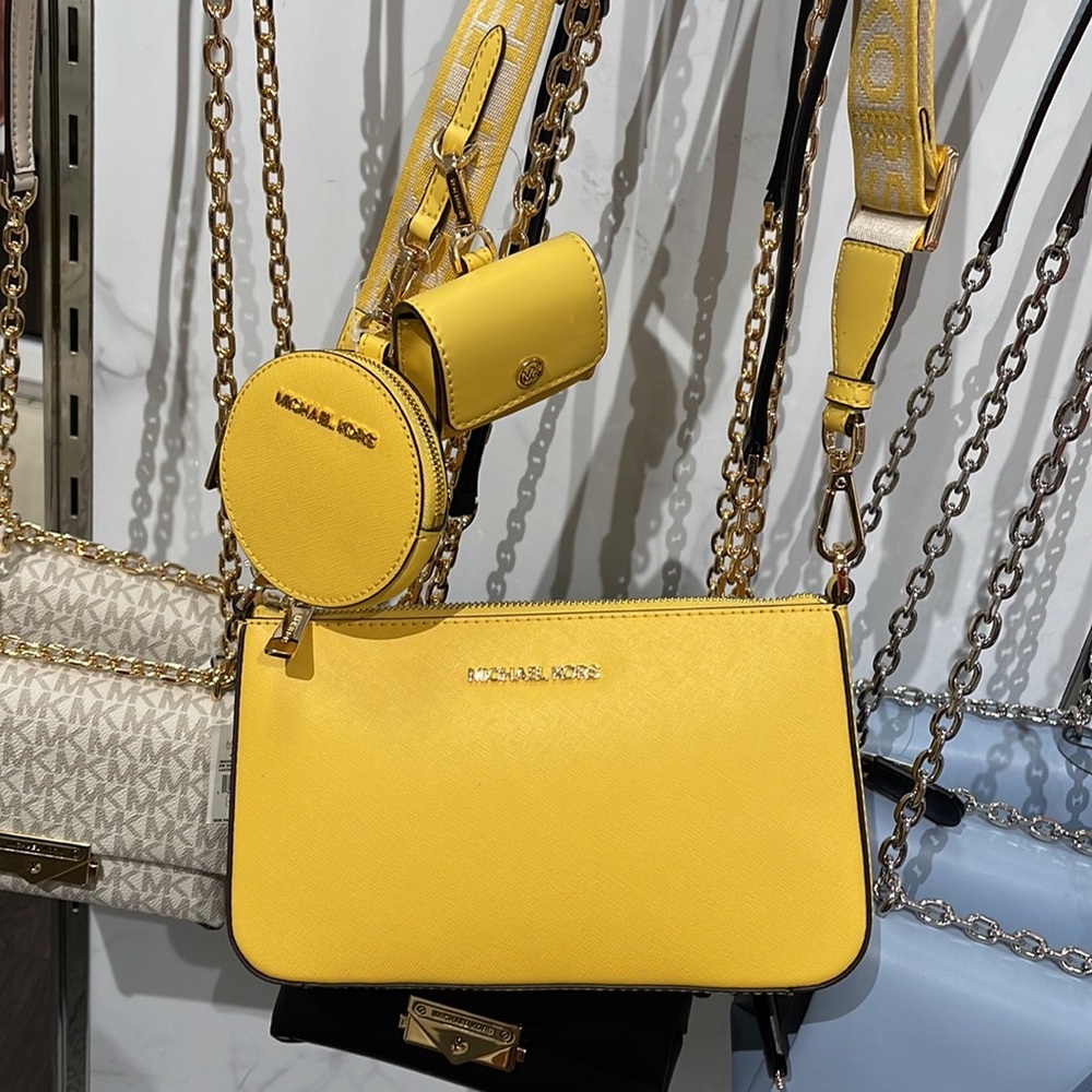 MICHAEL KORS JET SET TRAVEL SMALL SHOULDER CROSSBODY BAG WITH TECH ATTCH AIRPOD